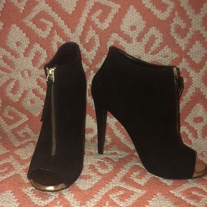 Mossimo Booties size 8